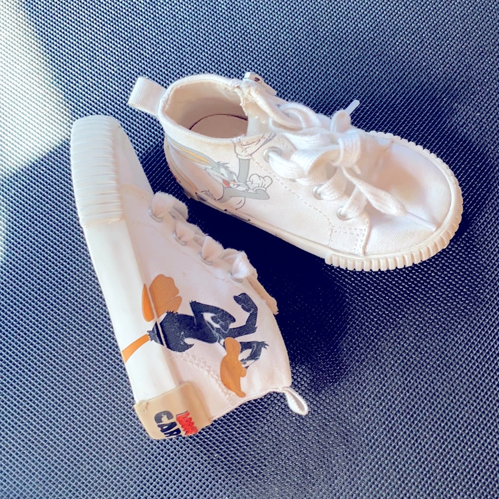 ZARA Looney Tunes Cartoons Shoes